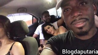 VM 04 - Couple invents to fuck inside the car and ended up giving shit