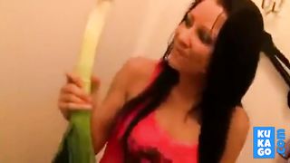 leek masturbation in puplic store and restaurant