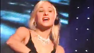 sexy blonde djane Öffentlichkeit nackt dj-set